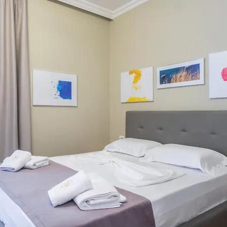 Nia Boutique By Rapo's Химара