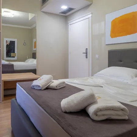 Nia Boutique By Rapo's Отель