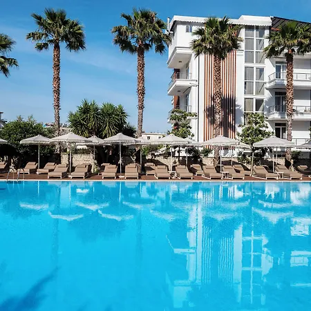 Отель Nia Boutique By Rapo's 4*