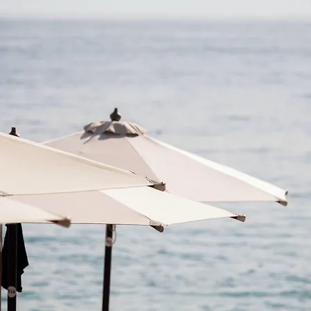 Nia Boutique By Rapo's