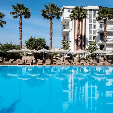 Hotel Nia Boutique By Rapo's Himare