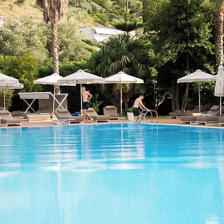 Nia Boutique By Rapo's 4*
