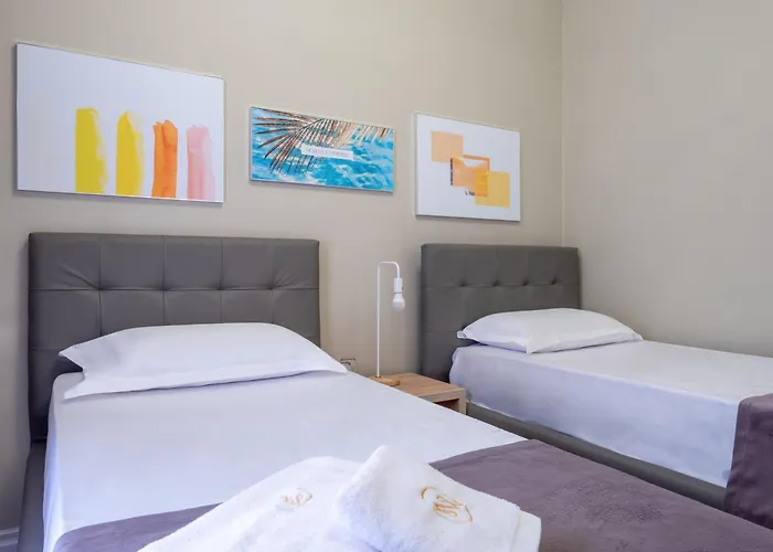 Hotel Nia Boutique By Rapo's Himare