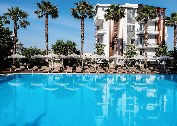 Hotel Nia Boutique By Rapo's 4*